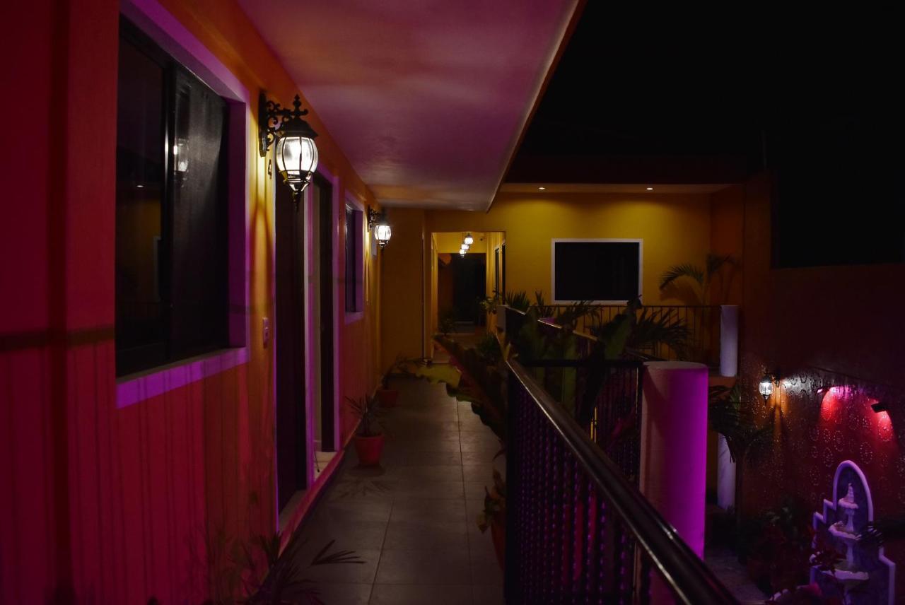 Hotel Peregrina วัลลาโดลิด ภายนอก รูปภาพ