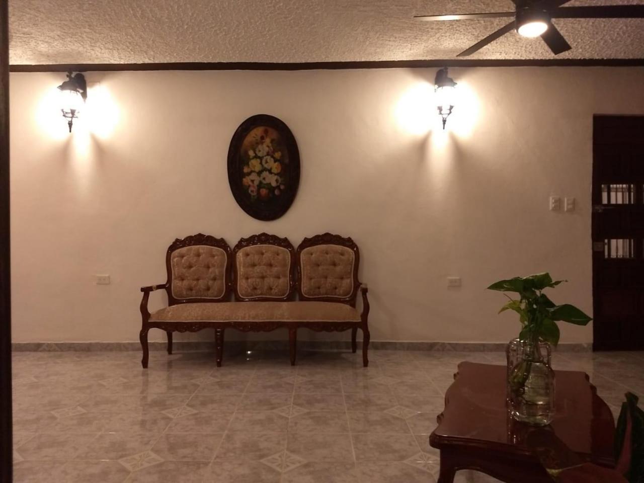 Hotel Peregrina วัลลาโดลิด ภายนอก รูปภาพ
